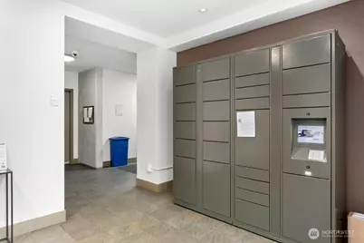 4547 8th Avenue NE #508, Seattle, WA 98105 - Photo 18