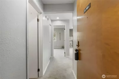 21925 7th Avenue S #101, Des Moines, WA 98198 - Photo 4