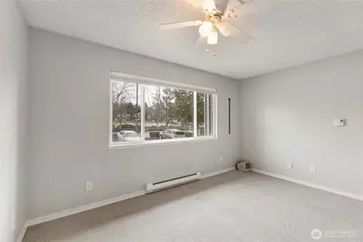 21925 7th Avenue S #101, Des Moines, WA 98198 - Photo 6