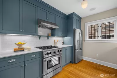 2502 E Roanoke Street, Seattle, WA 98112 - Photo 10