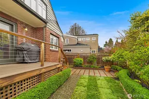 2502 E Roanoke St, Seattle, WA 98112 - Photo 28