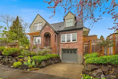 2502 E Roanoke Street, Seattle, WA 98112 - Photo 2