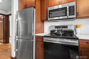 2422 NW 58th St, Seattle, WA 98107 - Photo 14