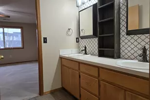 104 Westminster Dr, Kelso, WA 98626 - Photo 30