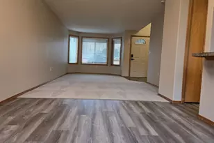 104 Westminster Dr, Kelso, WA 98626 - Photo 4