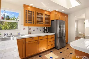 11252 Evanston Ave N, Seattle, WA 98133 - Photo 8