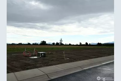 332 W 4th Street, Everson, WA 98247 - Photo 10