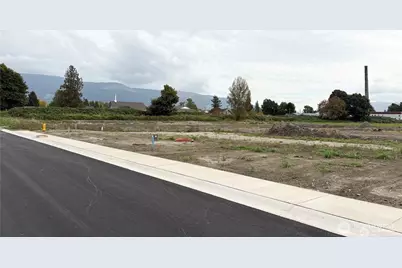 308 W 4th Street, Everson, WA 98247 - Photo 2