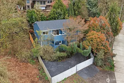 1915 11th Avenue S, Seattle, WA 98134 - Photo 2