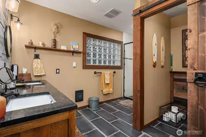 9225 Olympic View Drive, Edmonds, WA 98020 - Photo 32