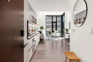 889 103rd Ave, Bellevue, WA 98004 - Photo 2