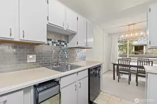 706 136th Pl NE, Bellevue, WA 98005 - Photo 16