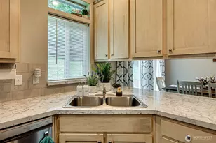 1020 Harmony Dr, Longview, WA 98632 - Photo 10