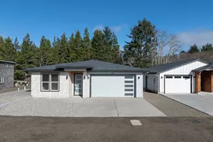 807 NE 357th St, Ocean Park, WA 98640 - Photo 32