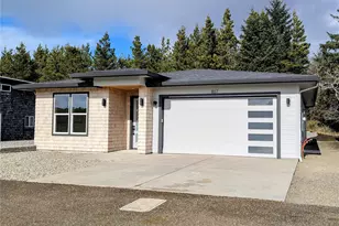 807 NE 357th St, Ocean Park, WA 98640 - Photo 2