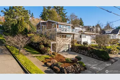 2572 13th Avenue W, Seattle, WA 98119 - Photo 1