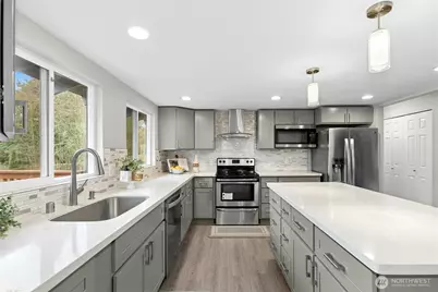 12563 SE 71st Street, Newcastle, WA 98056 - Photo 10