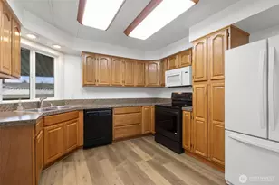 11436 SE 208th St, Kent, WA 98031 - Photo 2