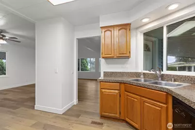 11436 SE 208th Street #7, Kent, WA 98031 - Photo 12