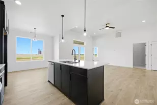 1134 E Mt Hood St, Othello, WA 99344 - Photo 6