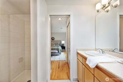 14627 SE Newport Way, Bellevue, WA 98006 - Photo 24