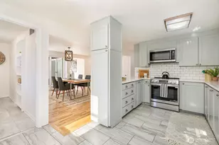 12343 11th Ave NE, Seattle, WA 98125 - Photo 10