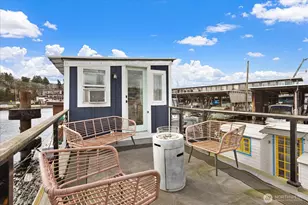 1080 W Ewing St, Seattle, WA 98119 - Photo 8