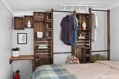 1080 W Ewing Street #E5, Seattle, WA 98119 - Photo 26