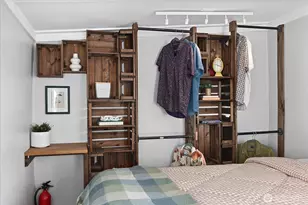 1080 W Ewing St, Seattle, WA 98119 - Photo 26