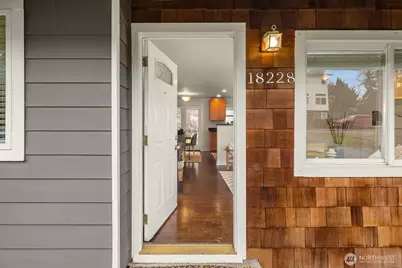 18228 11th Avenue NE, Shoreline, WA 98155 - Photo 2