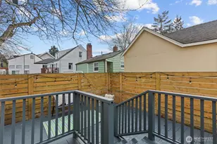 3915 SW Hinds St, Seattle, WA 98116 - Photo 32