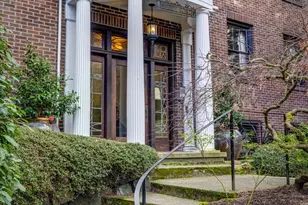 1120 17th Ave, Seattle, WA 98122 - Photo 2