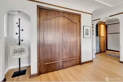 1120 17th Avenue #204, Seattle, WA 98122 - Photo 10