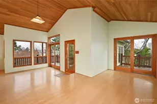 2418 Federal Ave E, Seattle, WA 98102 - Photo 22