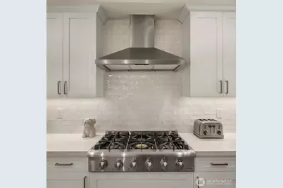 719 2nd Avenue W #202, Seattle, WA 98119 - Photo 8