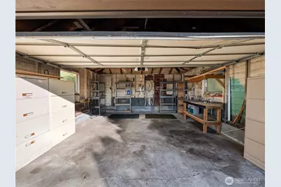 805 S 223rd Street, Des Moines, WA 98198 - Photo 28