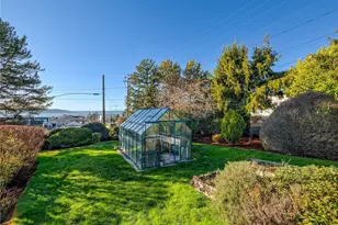 805 S 223rd St, Des Moines, WA 98198 - Photo 26