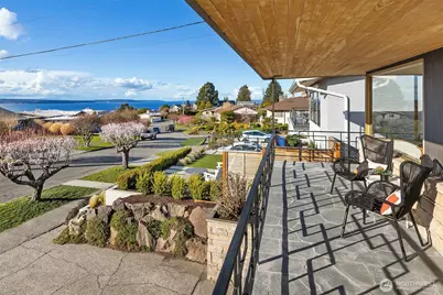 9232 21st Avenue NW, Seattle, WA 98117 - Photo 2