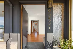 9232 21st Ave NW, Seattle, WA 98117 - Photo 4