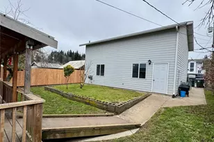 918 E 5th St, Port Angeles, WA 98362 - Photo 20