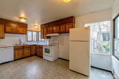 918 E 5th Street, Port Angeles, WA 98362 - Photo 6