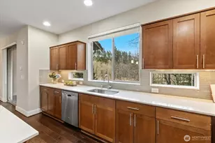 8504 130th Pl SE, Newcastle, WA 98056 - Photo 14