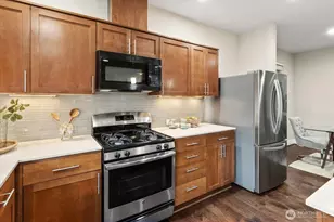 8504 130th Pl SE, Newcastle, WA 98056 - Photo 12