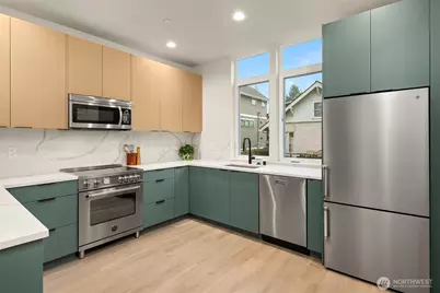 1615 N 50th Street #C, Seattle, WA 98103 - Photo 2