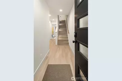 1615 N 50th Street #C, Seattle, WA 98103 - Photo 2