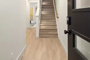 1615 N 50th St, Seattle, WA 98103 - Photo 2