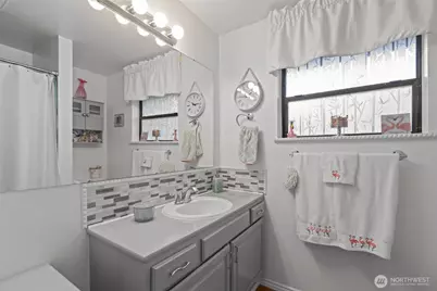 14834 Fremont Avenue N, Shoreline, WA 98133 - Photo 16