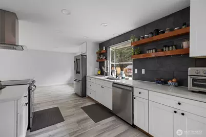 2837 Johns Place NE, Olympia, WA 98516 - Photo 12