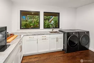 1601 Evergreen Point Rd, Medina, WA 98039 - Photo 28