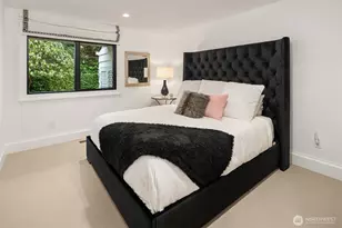 1601 Evergreen Point Rd, Medina, WA 98039 - Photo 24